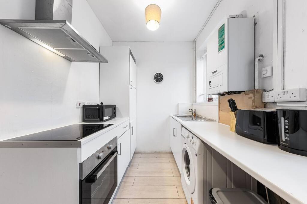 Holiday Home Near Kings Cross Sleep 12 Sp7 London Kültér fotó