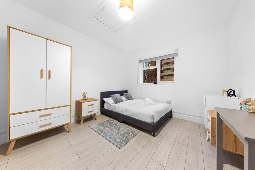 Holiday Home Near Kings Cross Sleep 12 Sp7 London Kültér fotó