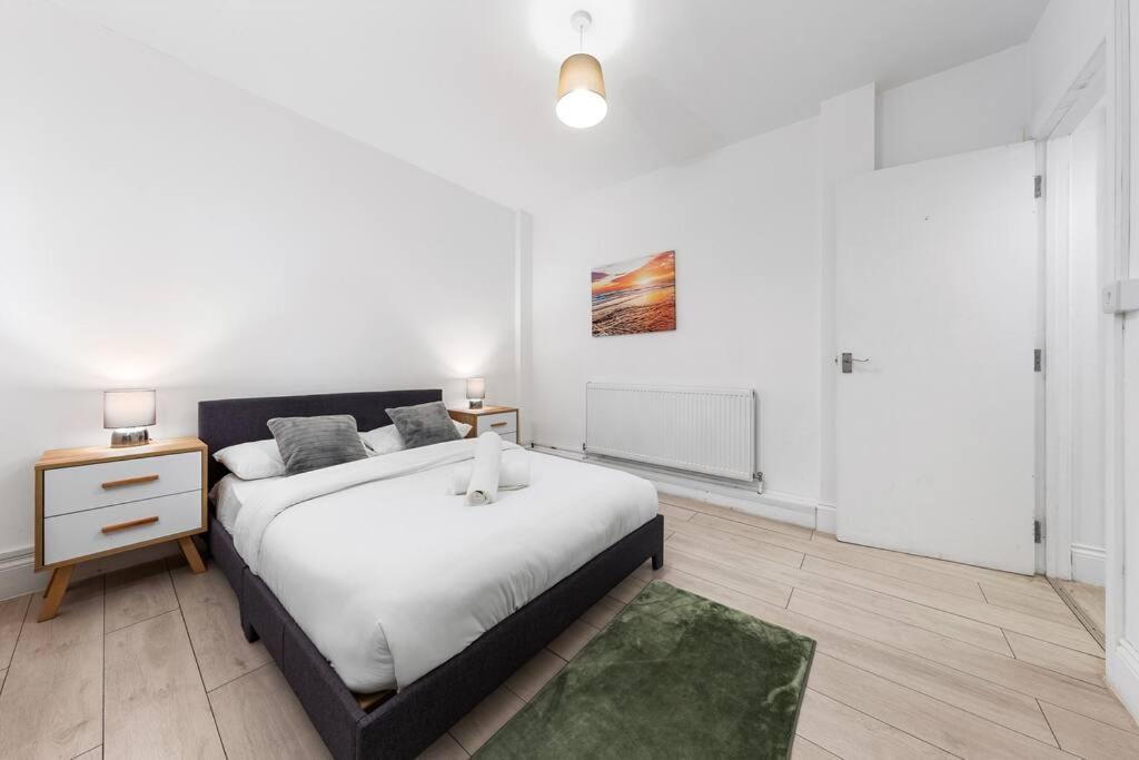 Holiday Home Near Kings Cross Sleep 12 Sp7 London Kültér fotó