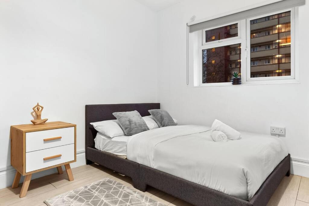 Holiday Home Near Kings Cross Sleep 12 Sp7 London Kültér fotó