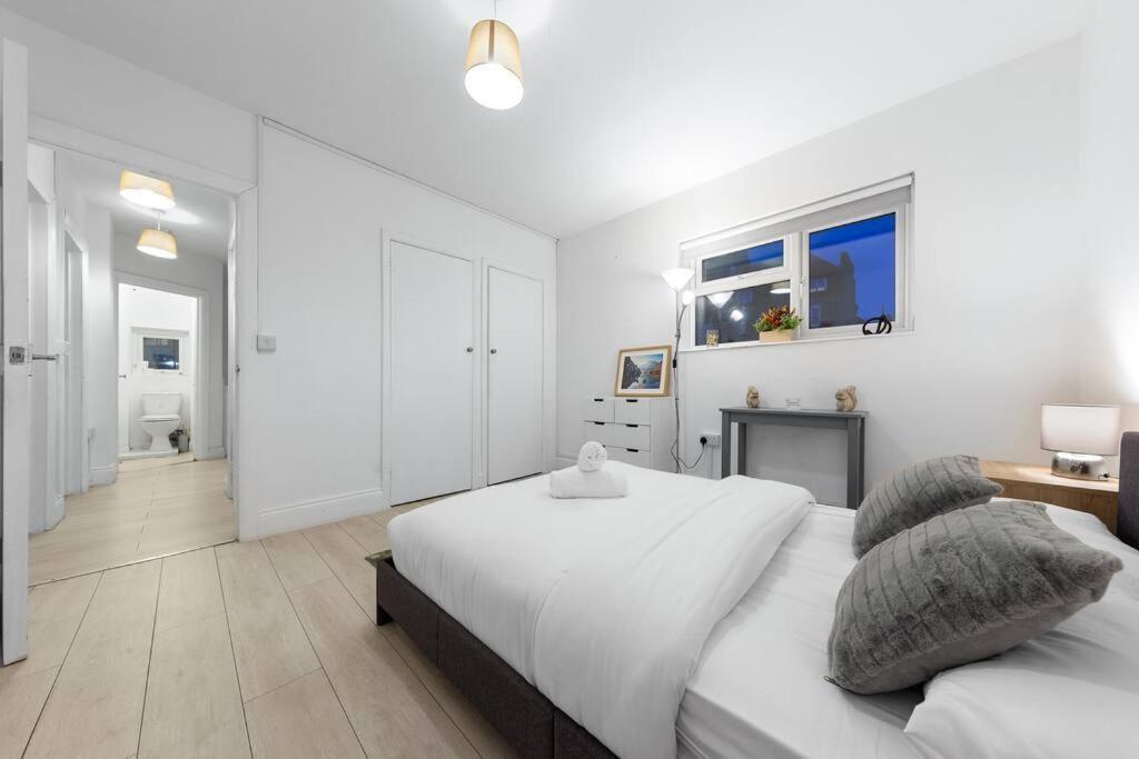 Holiday Home Near Kings Cross Sleep 12 Sp7 London Kültér fotó