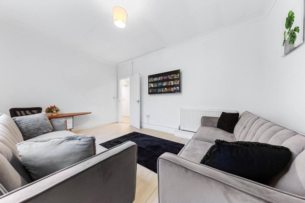 Holiday Home Near Kings Cross Sleep 12 Sp7 London Kültér fotó