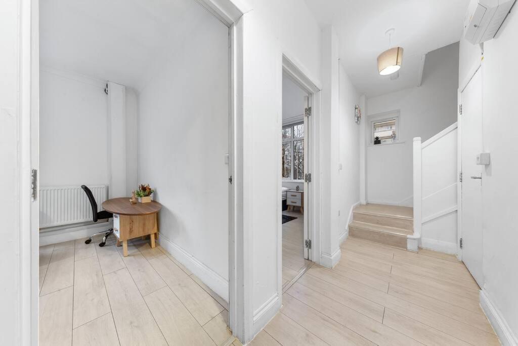 Holiday Home Near Kings Cross Sleep 12 Sp7 London Kültér fotó