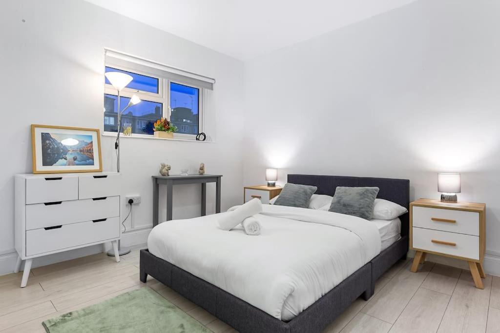 Holiday Home Near Kings Cross Sleep 12 Sp7 London Kültér fotó