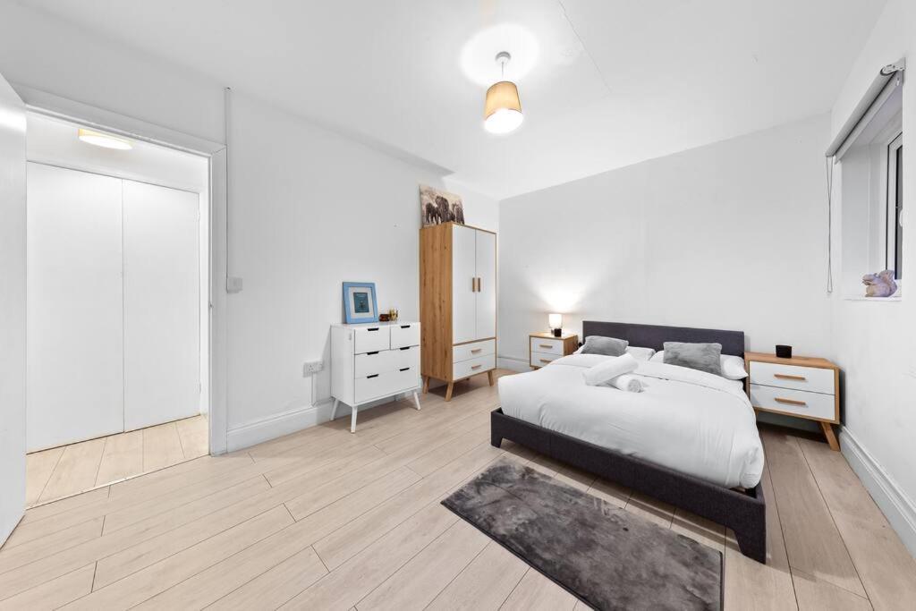 Holiday Home Near Kings Cross Sleep 12 Sp7 London Kültér fotó